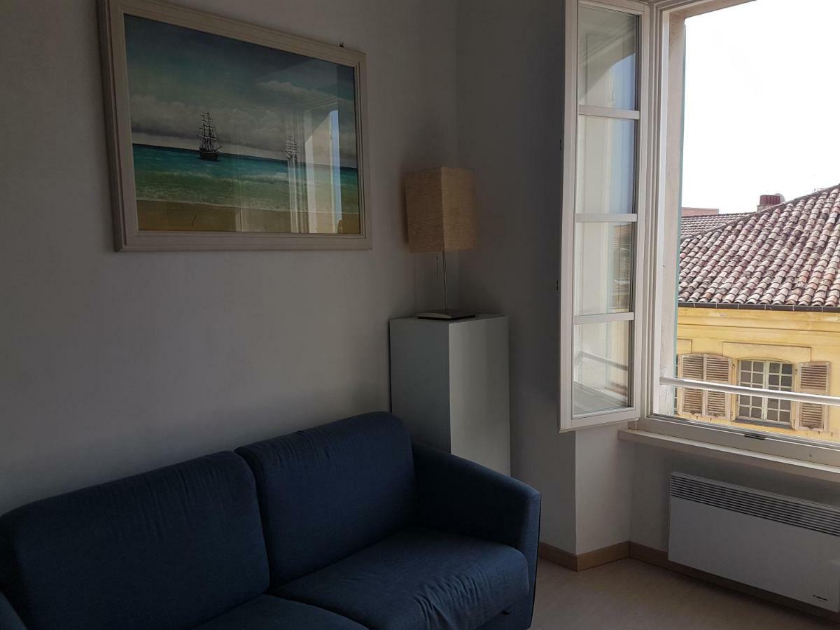Le Palmaro Apartment Menton Bagian luar foto